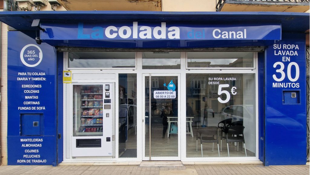 Fachada Lavandería Autoservicio LaColada del Canal